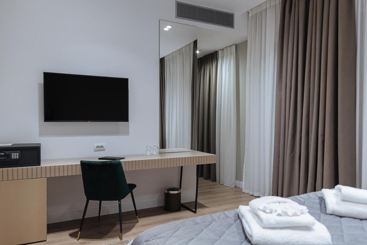 Park Plazza Hotel Korce Exterior foto