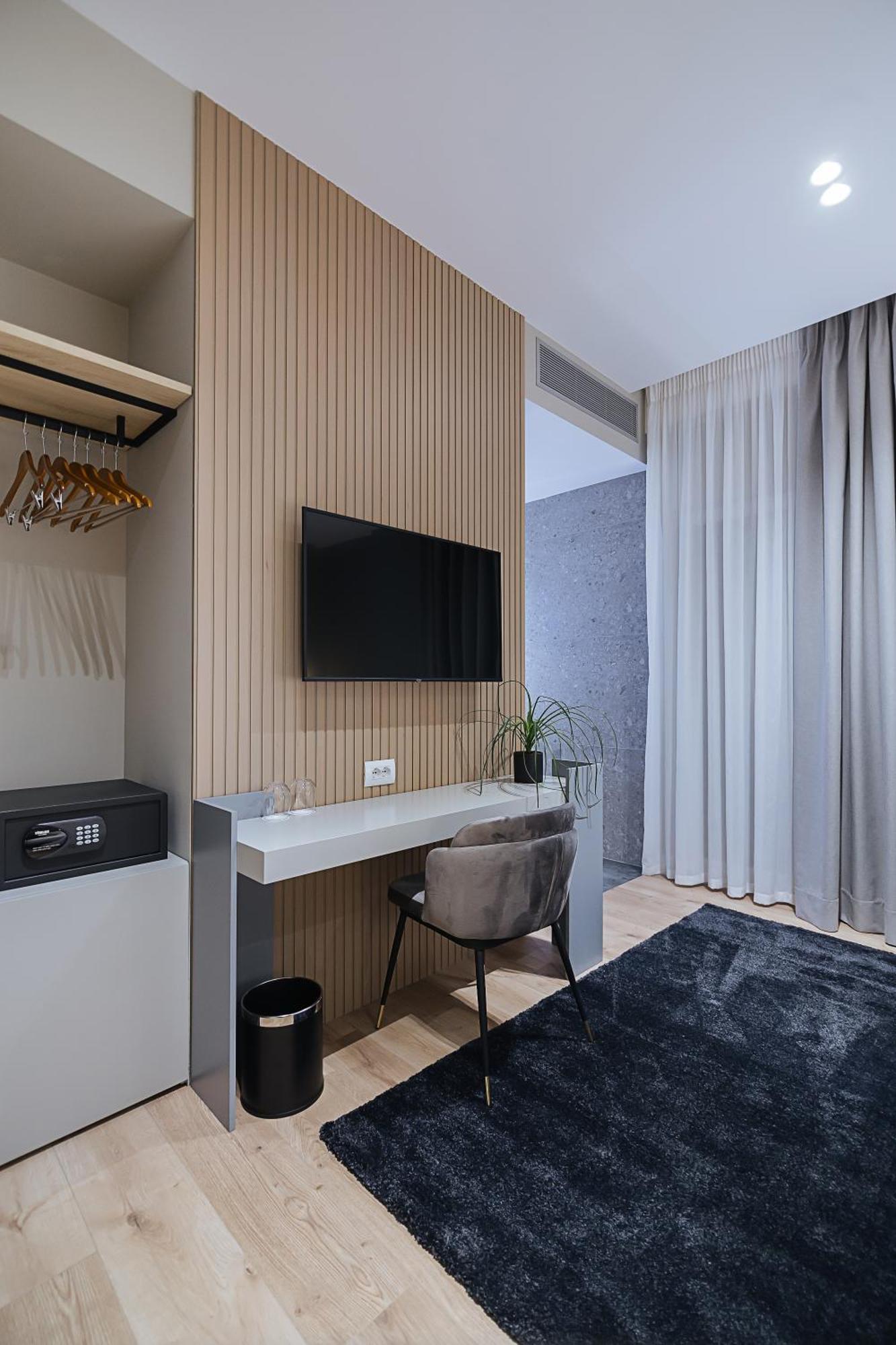 Park Plazza Hotel Korce Quarto foto
